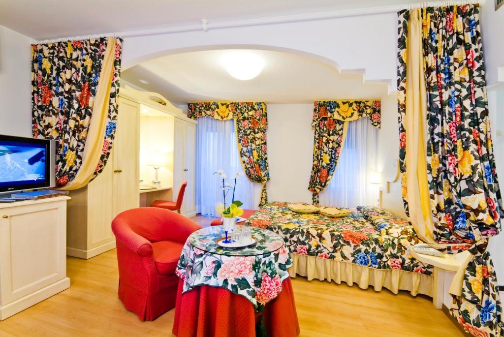 Hotel Panoramic Caorle Phòng bức ảnh